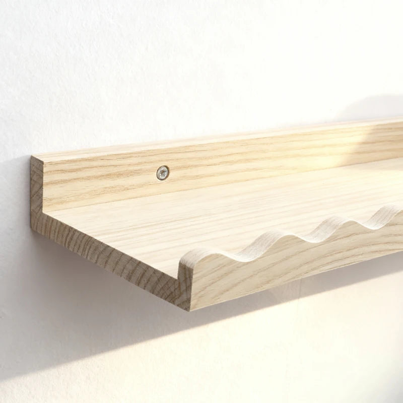 Flytande Vägghydlla i Massivt Furu – Boho & Minimalistisk Design